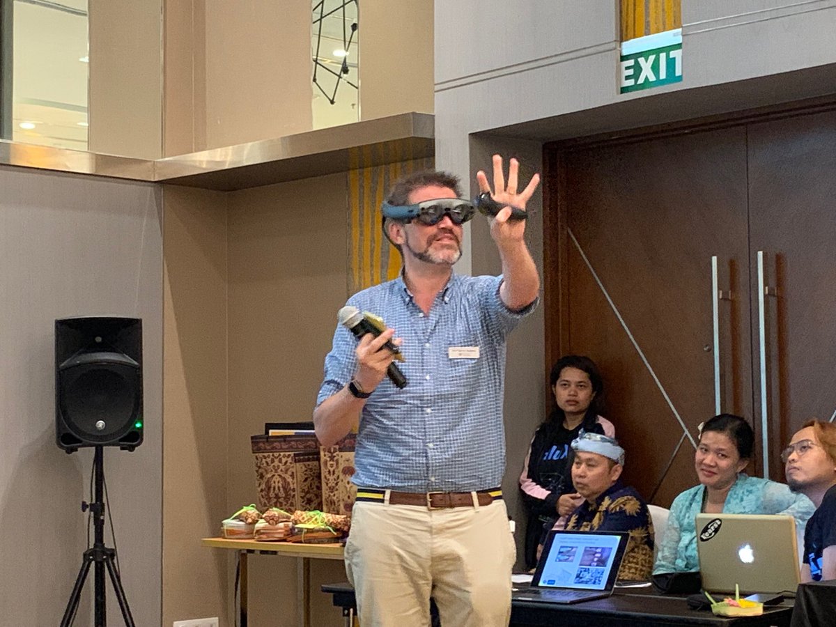 Julie R Williamson tweet media