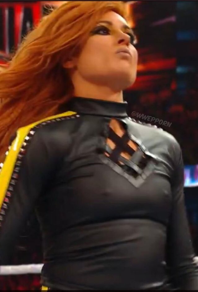 Becky Lynch nip outfit 🔥 🔥 🔥. 