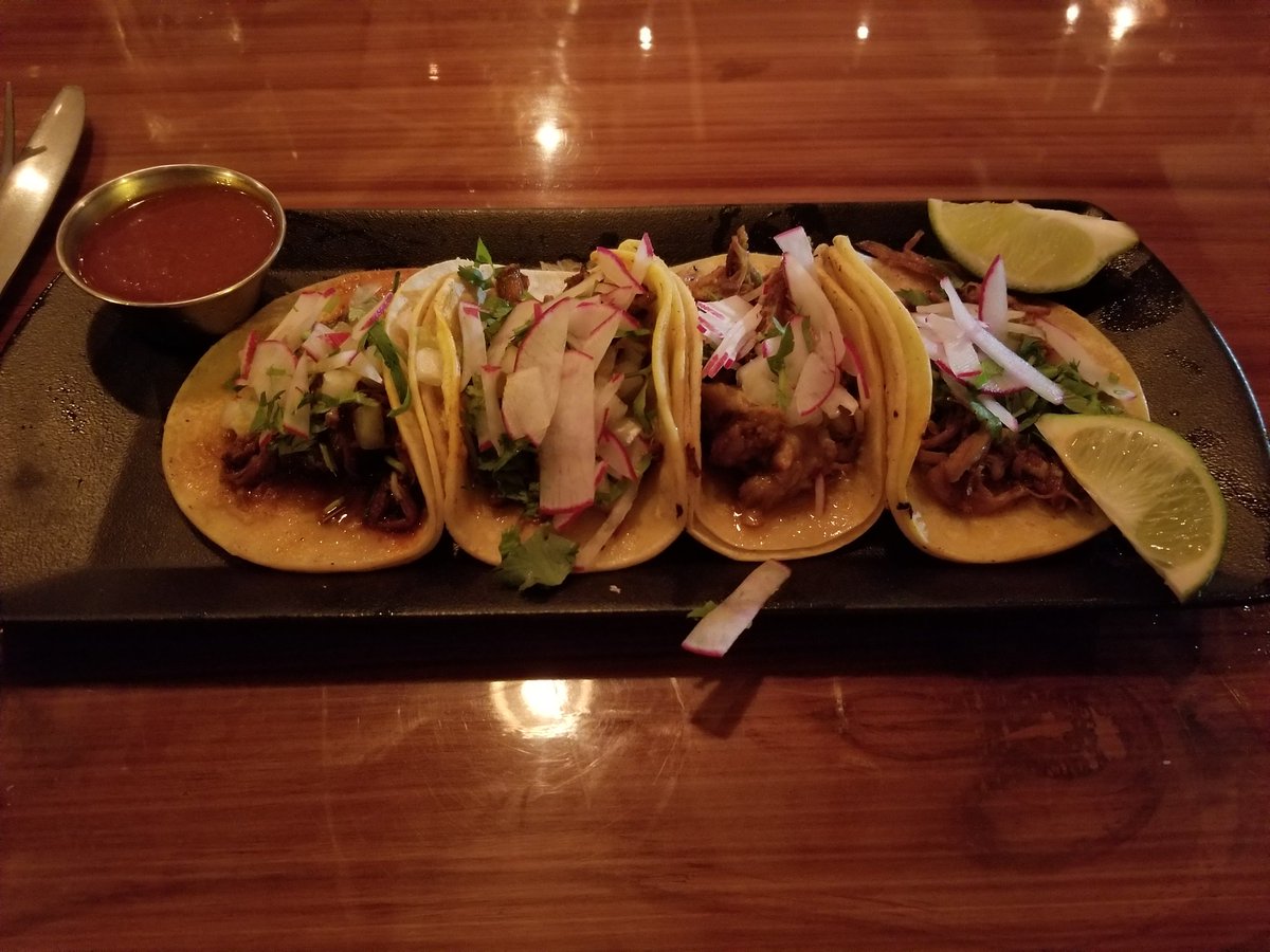 CharlesPrfm's tweet photo. Is this texmex? #FuturePopTour #prfm #TEAMTEX https://t.co/qDpe75guUm