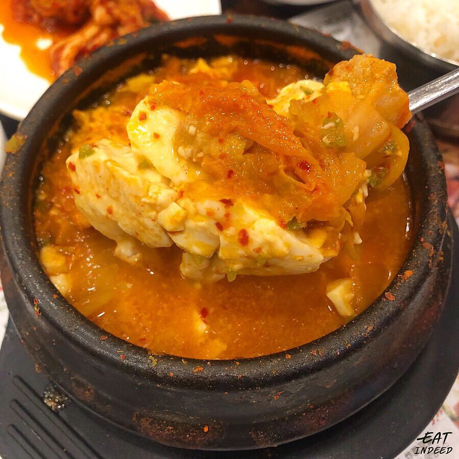 eatindeed's tweet photo. Spicy Pork Bulgogi Combo serve with Kimji Soup 🇯🇵🇯🇵🇯🇵
📍: BCD Tofu
#eatindeed #eatindeedLA #BCDtofu https://t.co/S6bDzxEUNk