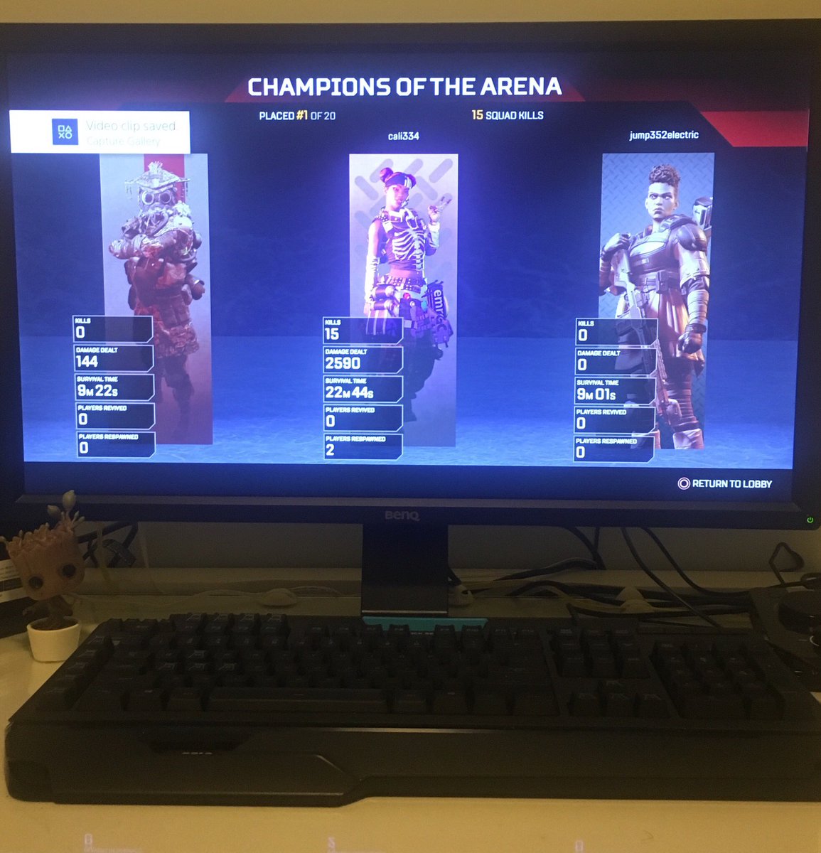 xBigBeef's tweet photo. Playing with randoms,
We need a solo playlist!
#respawn #ApexLegends https://t.co/kchIPZfpgk