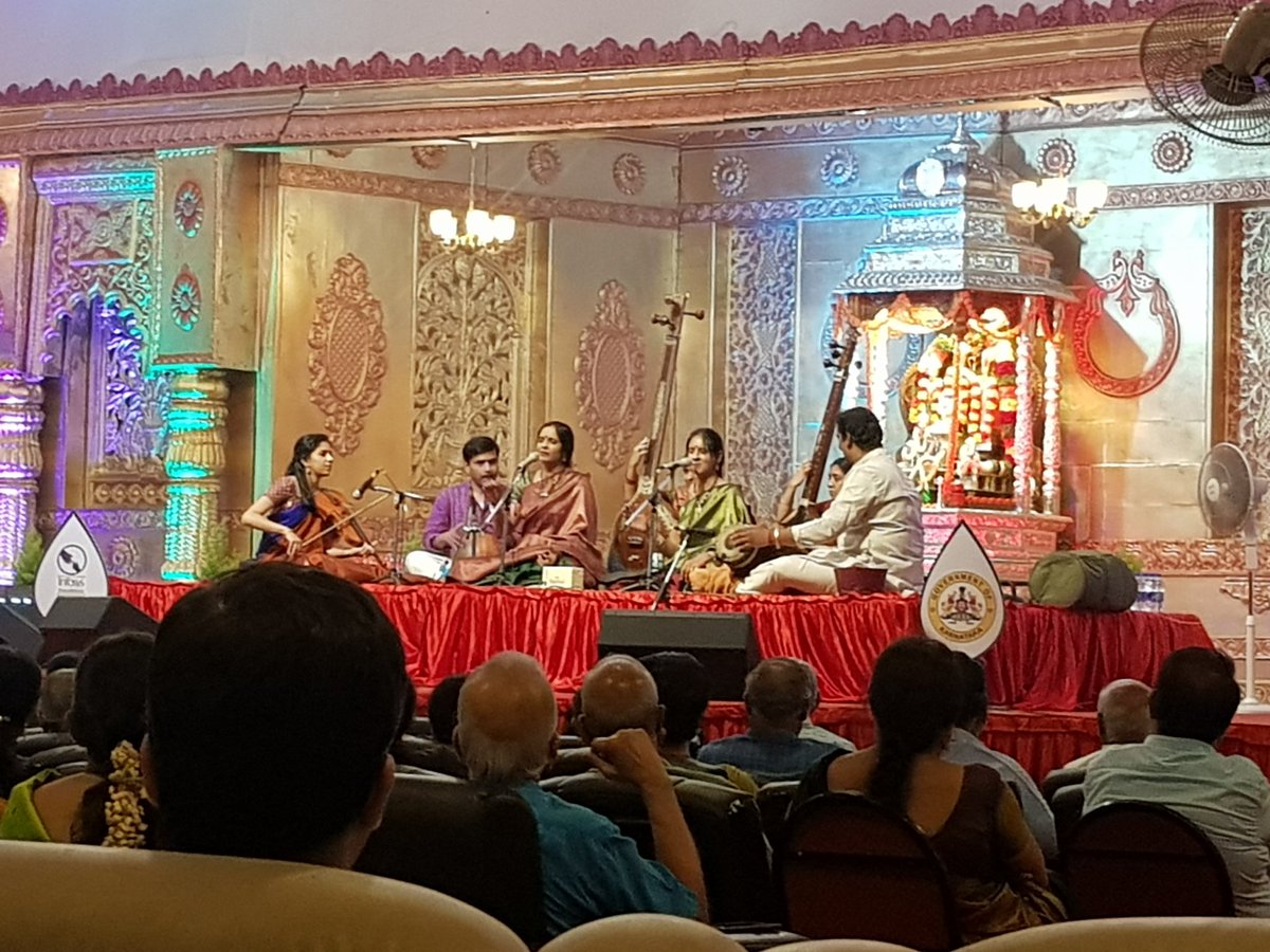 VijethaHebbar's tweet photo. Magnificent  concert at RamasevaMandali yesterday from @ranjanigayatri akkas and team. Thank you for giving such a feast , especially the RTP in vasantha bhairavi will stay forever in mind and heart🙏😍 #forthighschool #RaGaConcert https://t.co/aSlnUWStj9