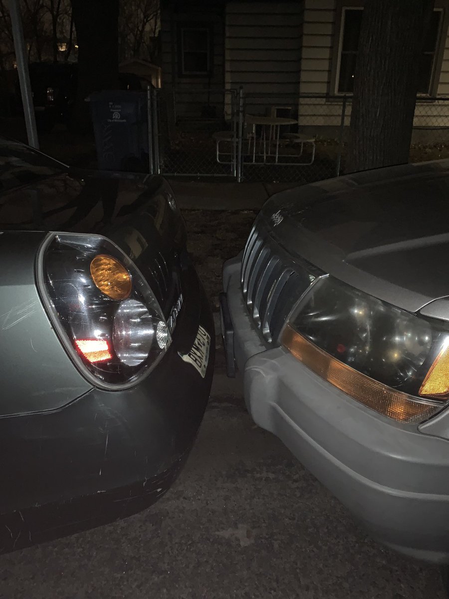 regan_schmidt's tweet photo. So I had to street park in Dinkytown this weekend and when I came back to my jeep, I wasn’t surprised to see that the car in front of me had boxed me in. But I was surprised to see the friendly note left on my windshield 😂 #Gophers #minnesotanice https://t.co/TZXEQ0SgAf