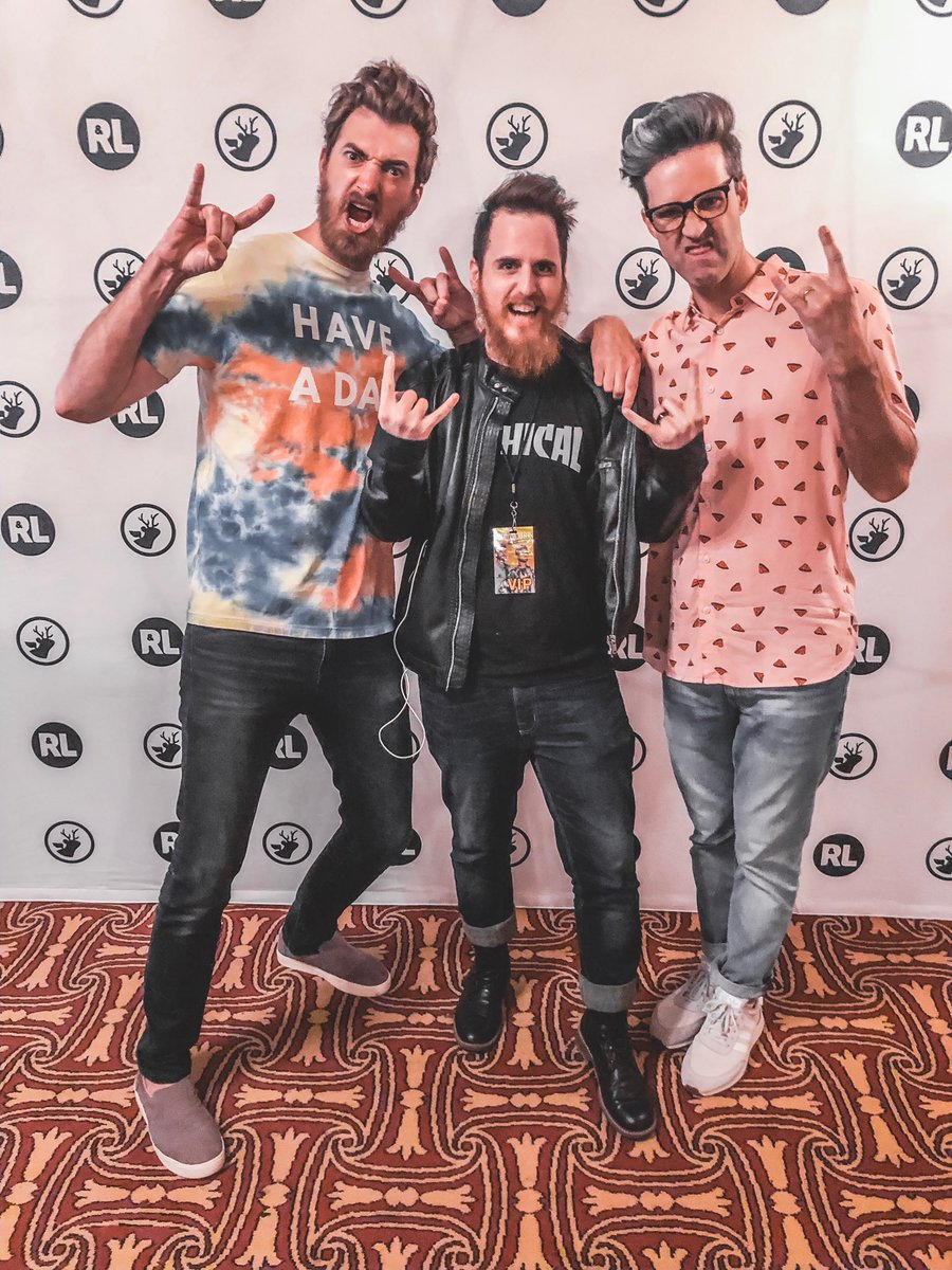 johnbarta's tweet photo. When you first meet me vs. When you get to know me https://t.co/sEhCWgHMAH