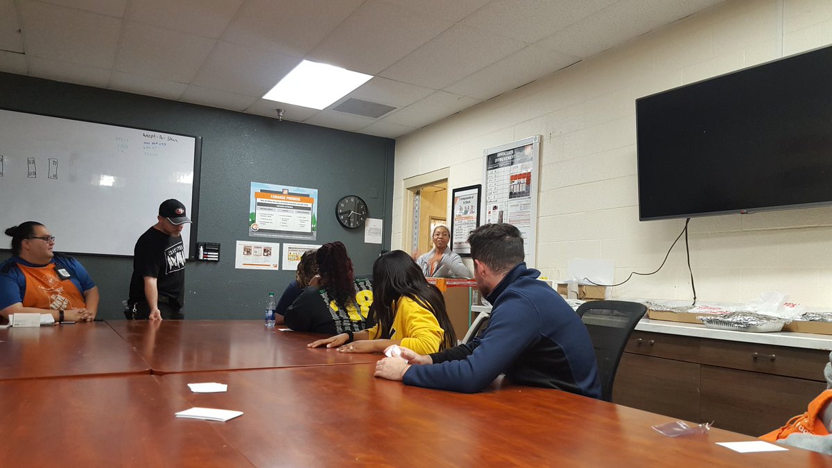 angeireta's tweet photo. @0657HD @homedepot #sanrafael 
cashiers mitting. @kferguson805 @RobertHepburn7 thanks for a great mitting. #livinghdvalues https://t.co/85eZrkHiLI