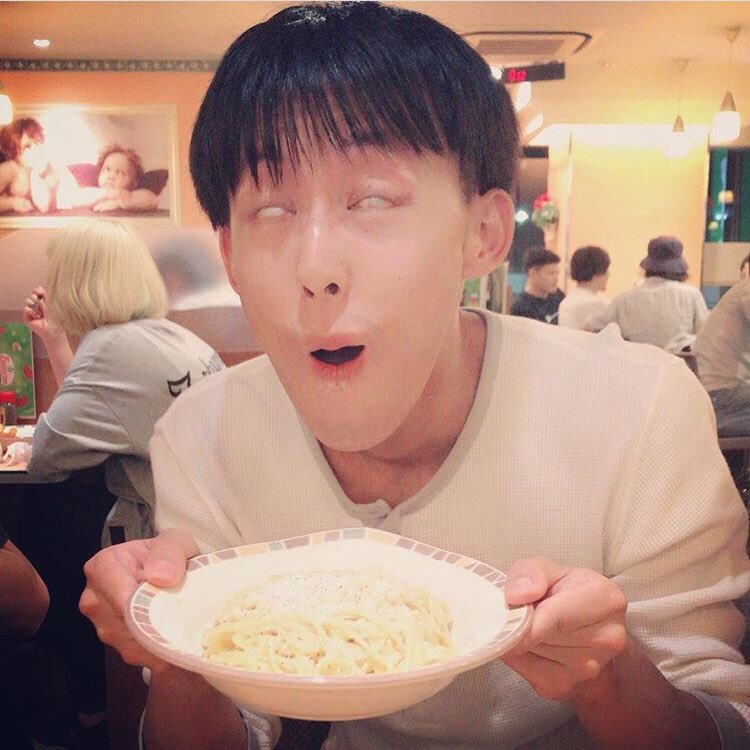 Mad_Face_'s tweet photo. どれがいいですか…？ https://t.co/myGpw237Mx