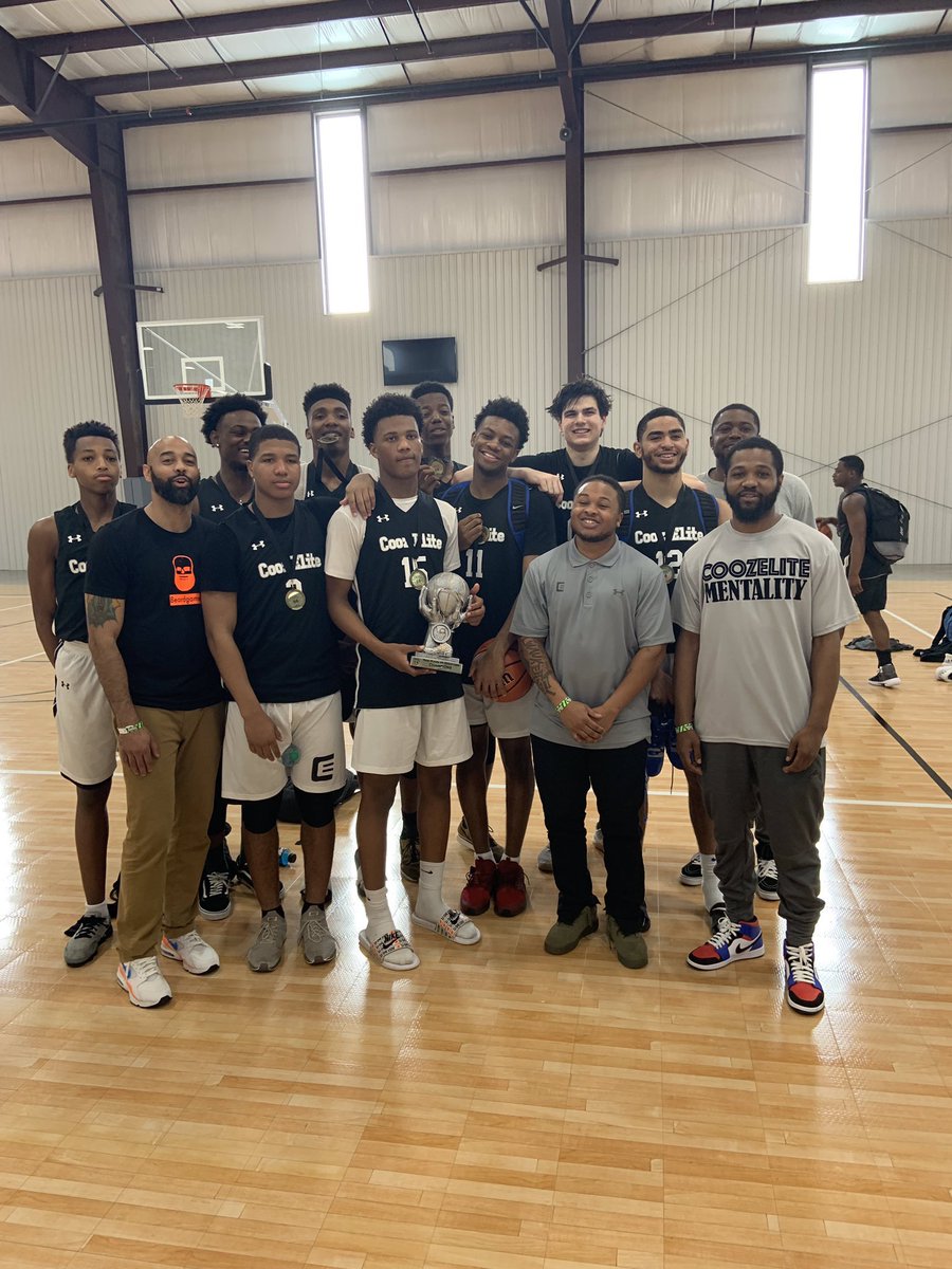Congrats to <a href="/CoozElite3/">COOZ Elite</a> for winning the 17U/11th Grade division at the Real Route 66 Spring Showcase. One of the top programs out of H-Town.. teams have players that can go!!!