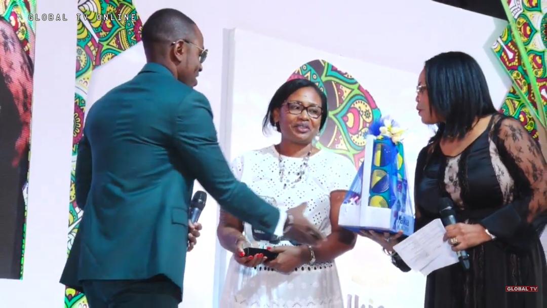 This morning we would like to congratulate one of our #SAGCOT partners. The remarkable Elizabeth Swai, CEO, @akmglitters who was awarded the #MalkiaWaNguvu 2019 in the #Agriculture  Category! Hongera Elizabeth!  #Partnership @unwomenSA @USAIDTanzania  @UKinTanzania @NorwayMFA