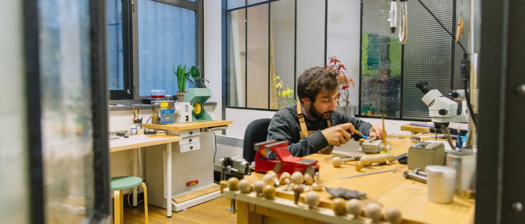 Décryptage des journées Européennes des métiers d'art, une semaine pour mettre en lumière des professions méconnues.
Plus d'informations ici bit.ly/2TH46x1

#design #intramuros #intramurosmag #interiordesign #decoration #architecture #archidaily #deco #designer