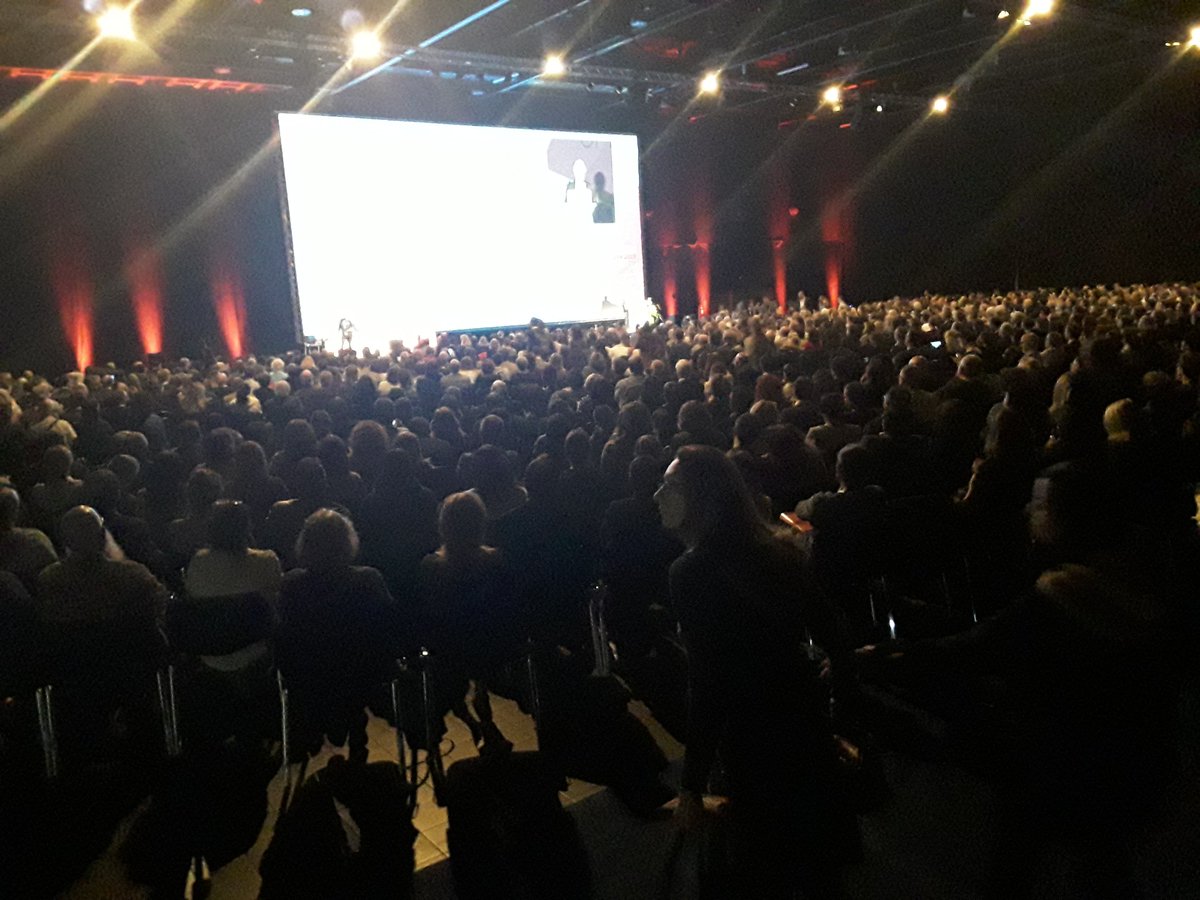Polskie Towarzystwo Psychiatryczne (@ptp_pl) on Twitter photo #EPA2019 Plenary lecture. Kilka tysięcy osób slucha wykładu wyglaszanego przez J. Manna (USA) na temat zapobiegania samobójstwom. <a href="/Euro_Psychiatry/">European Psychiatric Association</a> #EPA2019 Plenary lecture. Kilka tysięcy osób slucha wykładu wyglaszanego przez J. Manna (USA) na temat zapobiegania samobójstwom. <a href="/Euro_Psychiatry/">European Psychiatric Association</a>