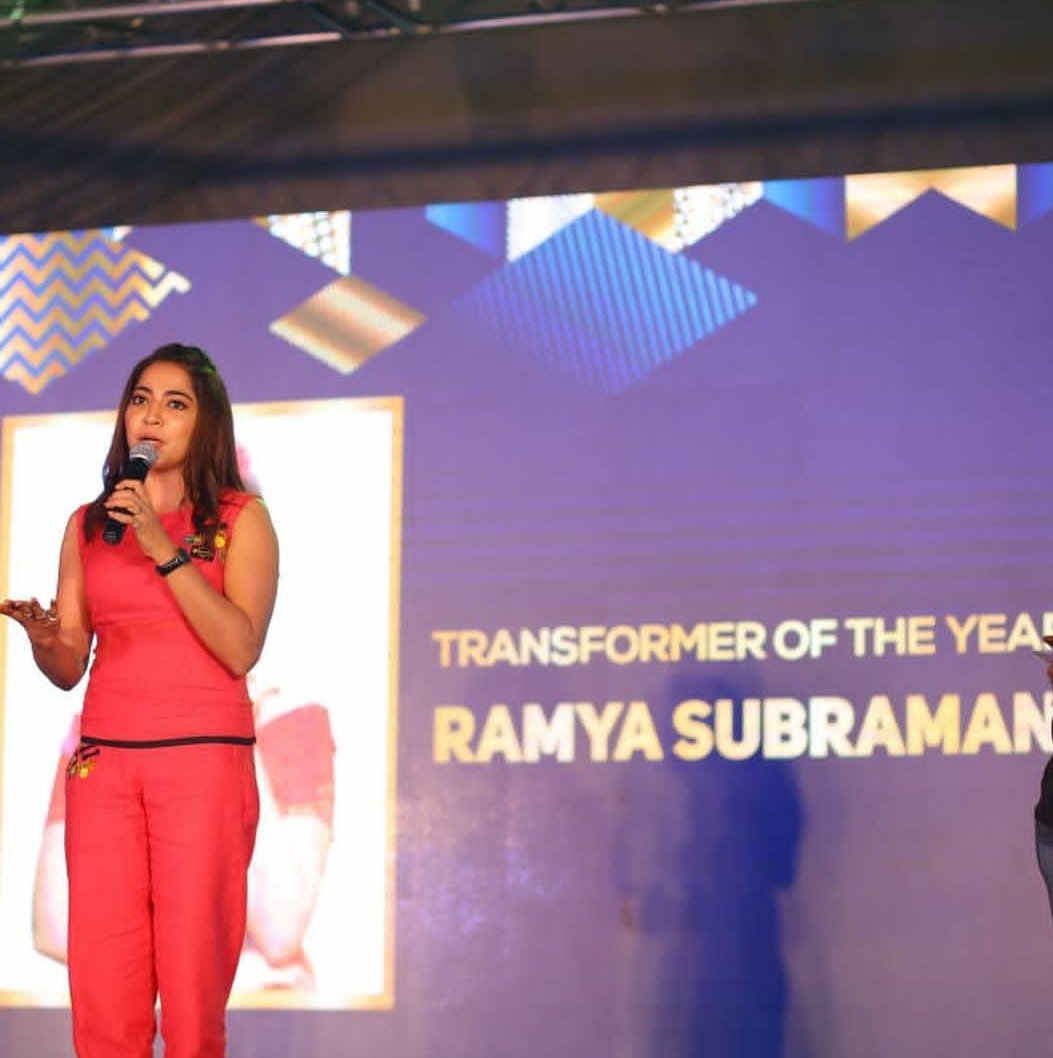 Ramya360's tweet photo. Wow Im so happy my sis @ramyavj 😍👌❤️❤️  awarded for  fitness 🏆💪🏻😇🙏🏻!
#TransformerOfTheYear2019Award 
#FitUpFest2019 
.Well deserved baby  😘😘 @ramyavj
Stylist : anjaz_sangeethamaruthapandian 
MUH : @vurvesalon… https://t.co/BfQcRCoBOq