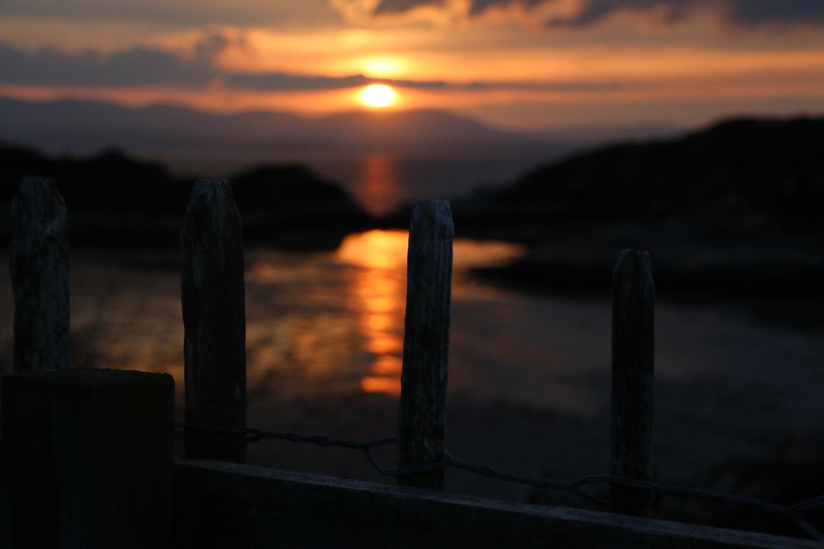 One of my favourite pictures I've taken ever. Holiday to #IsleOfRona in 2015, from the garden of Seascape looking at sunset over #IsleOfSkye #fromthearchives