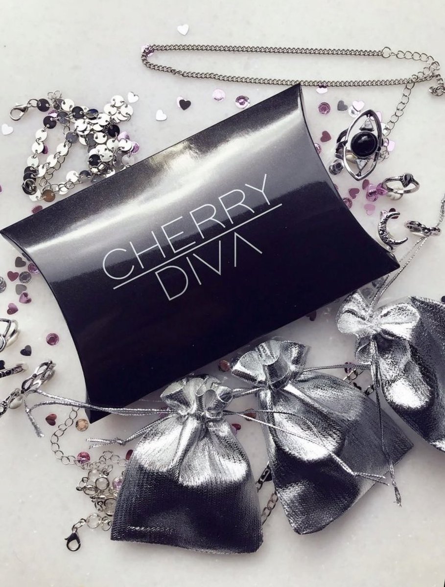 Cherry Diva tweet media