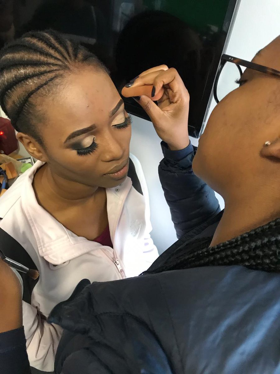 kim_kimberr's tweet photo. We're up and beating faces for @UFSweb graduation week. It's not too late book your appointment with @Layers_Neat . @fifimolex congratulations on your big day and thank you for using my friend.
#BloemTwitter #bloemfontein #KovsieGraduation
Please RT for clients on your TL https://t.co/OuMyNJJghK