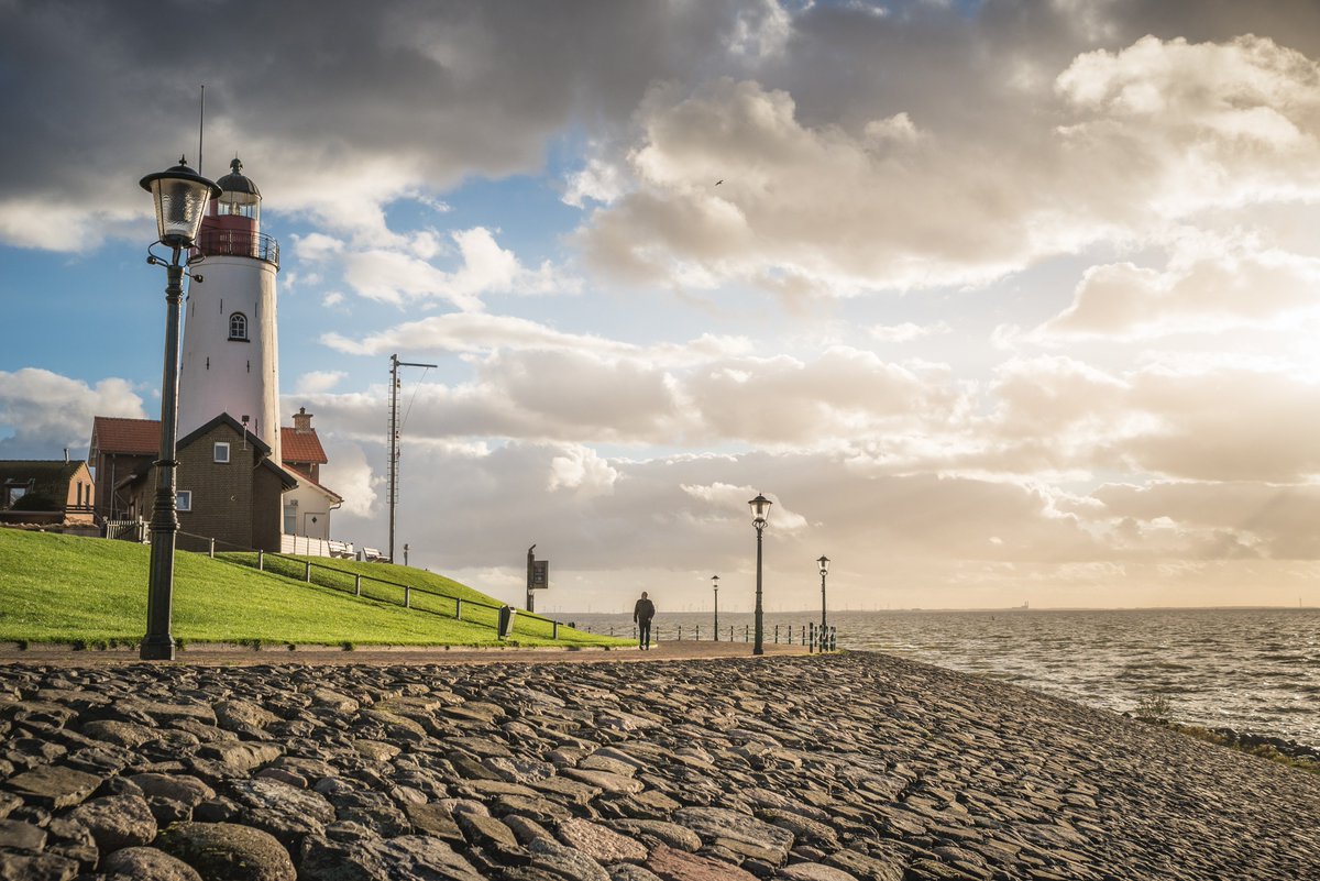 Bent u als ondernemer actief in de vrijetijdssector? Meld u dan aan voor het ondernemersontbijt Recreatie en Toerisme van vrijdag 12 april. Hans de Vries vertelt over #toerismetrends en het Toeristisch Overstappunt (TOP) wordt onthult. Aanmelden via: bit.ly/2Fd9GBP