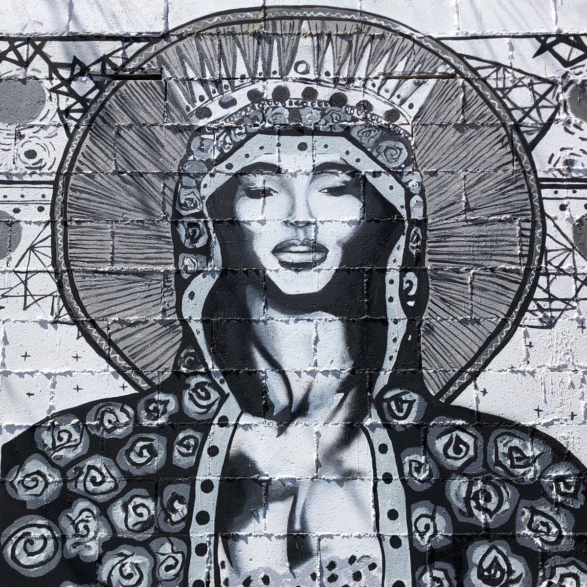 TheGraffHunter's tweet photo. Vane Russo x Showzart x Skidrow Enterprises #LA #streetart #artsdistrictbrewing #tractionave #LAartsdistrict #DTLA πhttps://t.co/zpWJpuZ4KN https://t.co/AJ0Vbvoxki
