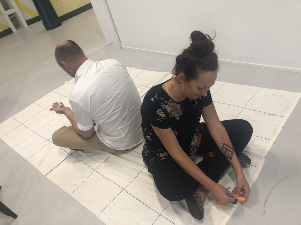 nickitempero's tweet photo. Busy teachers at meetup in Gisborne @kiatakatu #belikemaui #fastfail #followinginstructions https://t.co/rnp9NdOfph