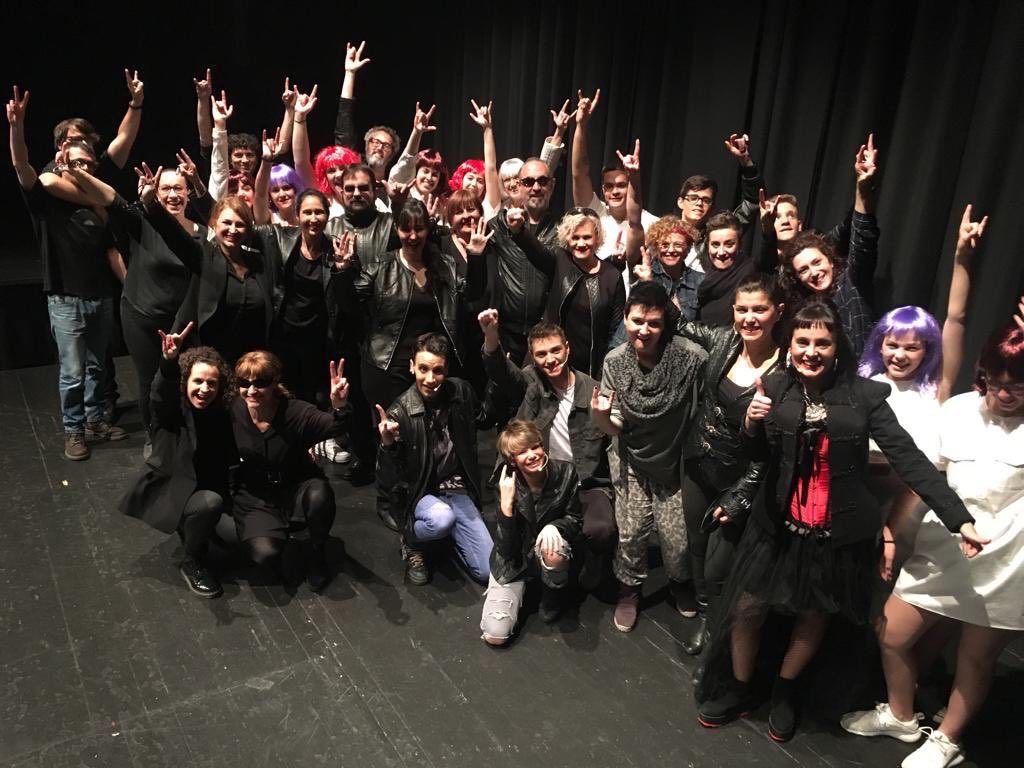 Després de dos Sold Out, dissabte i diumenge vam omplir la platea de l’Auditori Claror 😃, no podem més que agrair al <a href="/comusantjulia/">Comú Sant Julià</a> la confiança en aquest Taller de musical.
Gràcies a tots els participants i a <a href="/LiquidDansa/">Escola Líquid Dansa</a> i <a href="/LAnimal_Teatre/">L'AnimalEscolaTeatre</a> per la dedicació incondicional.