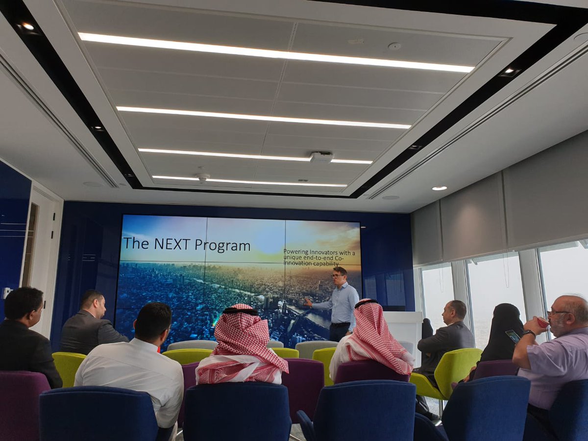 Oracle_ME's tweet photo. Collaboration breeds #innovation. @Oracle #SaudiArabia hosted an engaging workshop with @Tawuniya @KACST @SBAgovSA @STC_KSA to explore unique innovations using @OracleAI; @ORCLBlockchain; #InternetOfThings @OracleCloud for driving business growth &amp; creating a competitive edge https://t.co/oVdhmG5bfZ
