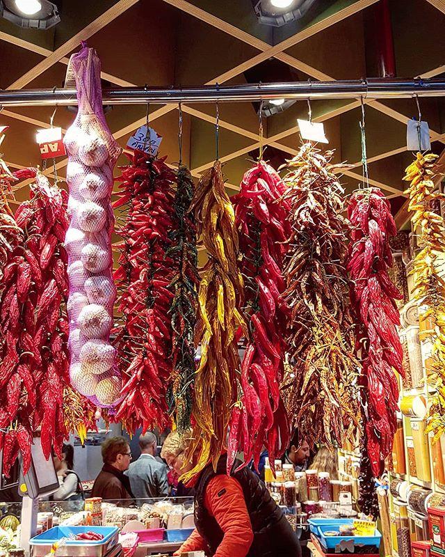markobarbecue's tweet photo. Larder goals. .
.
.
.
.
.
.
#barcelona #barcelonaphoto #catalunya #catalonia #barcelonaphoto #españa #spain #eaterspain #tapas #pinxos #driedchiles #garlic #larder #photooftheday #travelbarcelona #travelphotography #market #marketplace #boqueria #boquer… https://t.co/ymHAVH87xD https://t.co/jM8Q9Kcpbu
