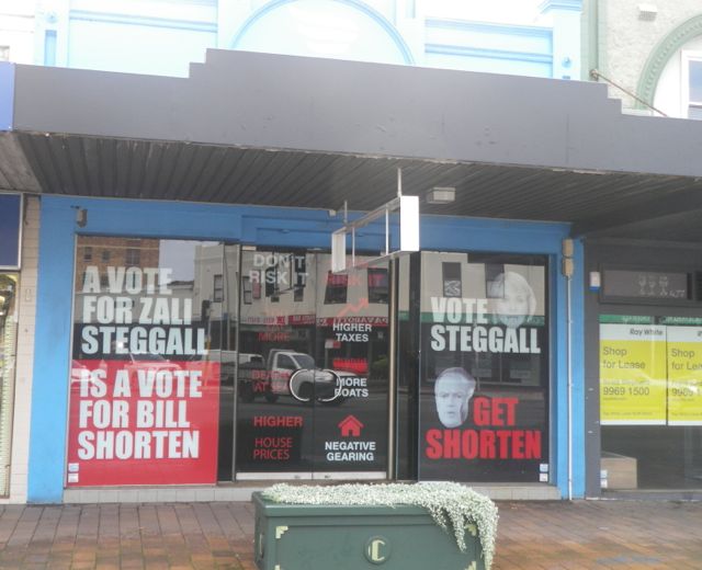 myhomeplanet's tweet photo. Abbott running scared!
Election not yet called but shopfront in Cremorne said to be rented by AbbottMHR is already in election advertising mode; running scared that is.
No authorisation on this electioneering shopfront. How strange is that? https://t.co/Tz23O06NCd