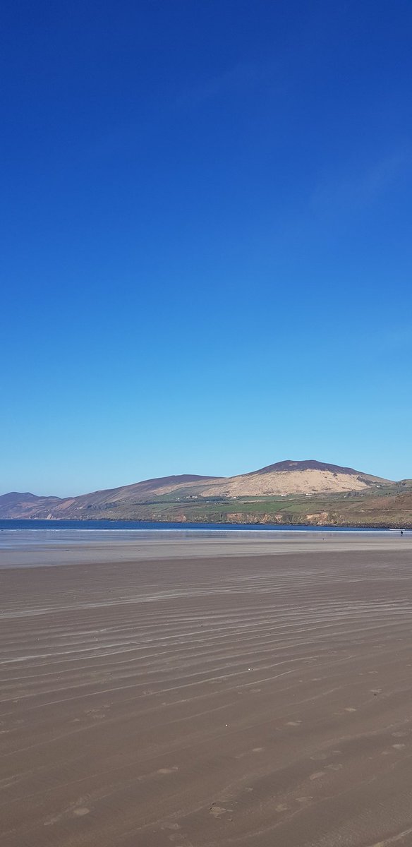 Clare_Pops's tweet photo. #Ireland what a stunning day yesterday! #inchbeach https://t.co/12xCqw74OC