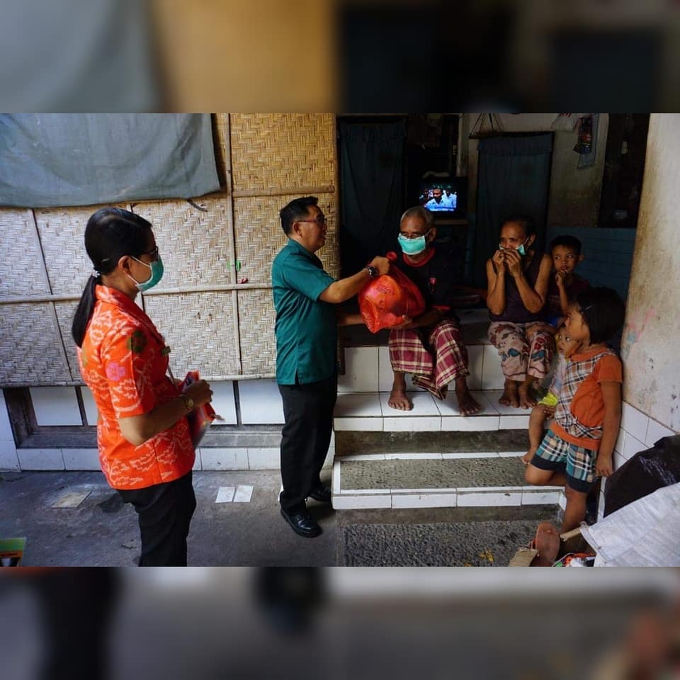 PPTI_TB's tweet photo. PPTI Cabang Kab. Karangasem bersama P2TB Puskesmas Kec .Karangasem I, mengadakan kunjungan kepada pasien TBC sekaligus memberikan PMT di Desa Bugbug Karangasem
#pptipusat https://t.co/cJHXUpdTHm