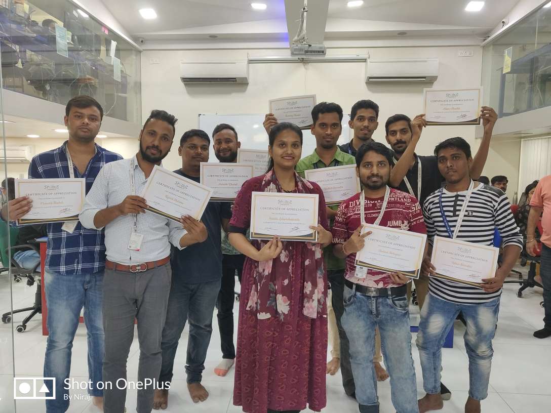 Ergode_inc's tweet photo. Here's a glimpse of giving away a small token of appreciation to our entire Gadget Bucket Team for their relentless efforts!
#appreciation #achievement #HumansofErgode #LifeatErgode #Ergodian https://t.co/KGx2QGaO9N