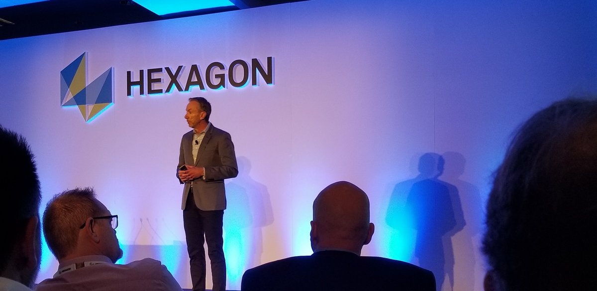 petermarton67's tweet image. @stevesivitter kicking us off at #GRCSpain 2019!