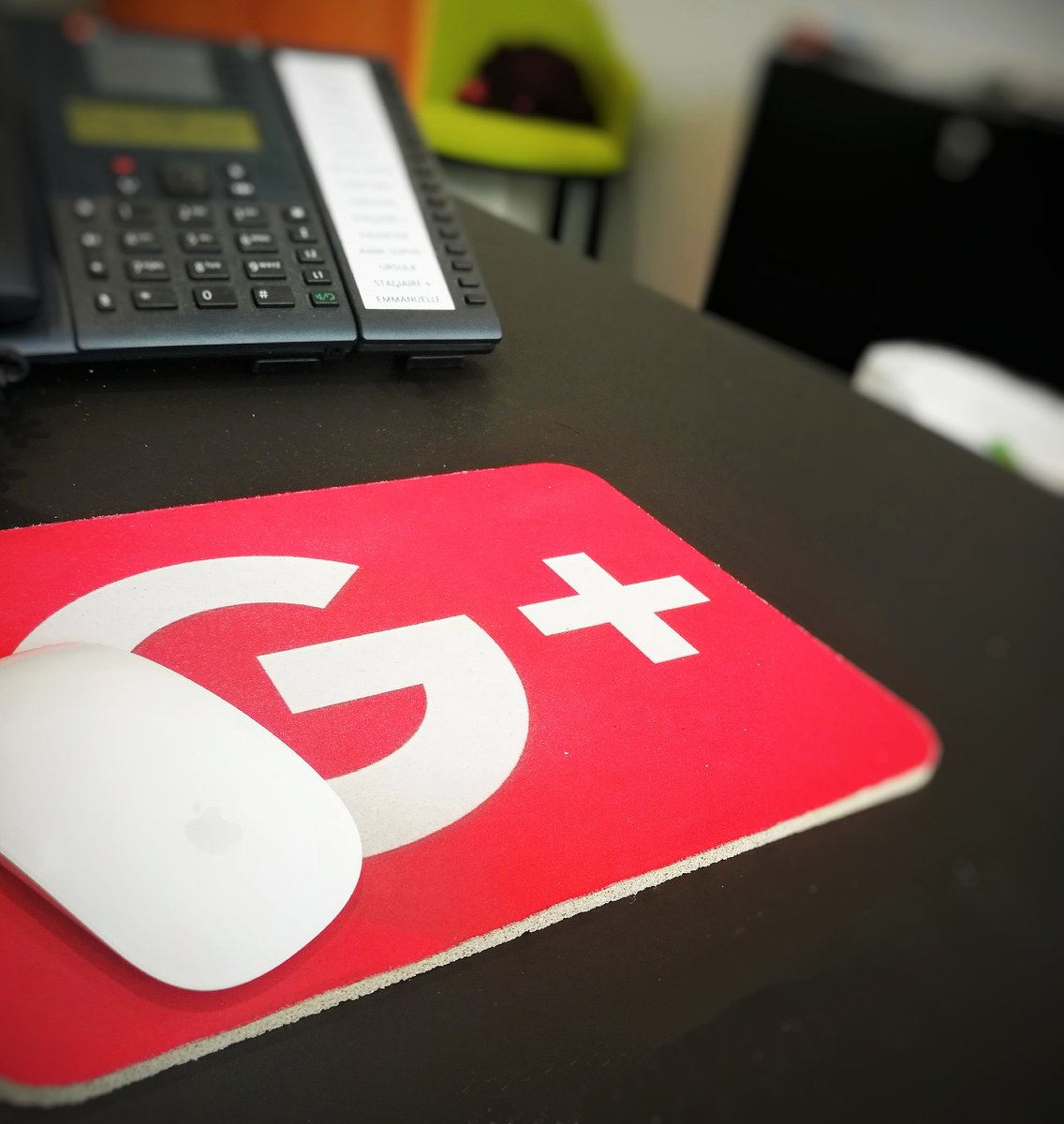 CMconseils's tweet photo. Mon tapis de souris au travail est désormais vintage 🤓
#Hipster #RipGooglePlus https://t.co/fhqr5eLxEq