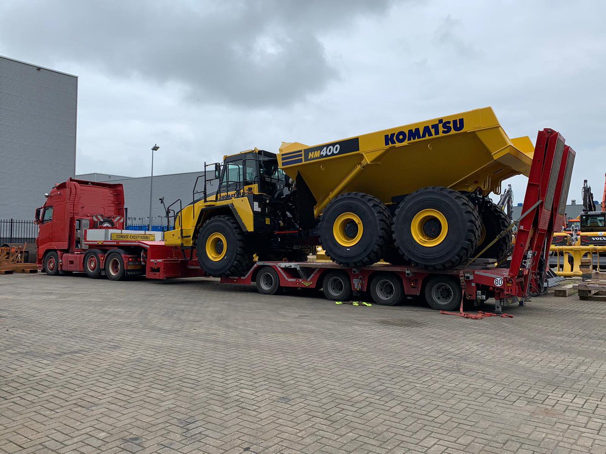 WWS_ALS's tweet photo. @baumaOfficial - ALS group colleagues are excited to be visiting one of the largest trade shows - Bauma which
has opened in Munich. #biggestbaumaever #bauma2019 #construction #equipment #machinery #logistics #abnormalloadservices #exceptionallycommitted https://t.co/jeF7DI0V3j