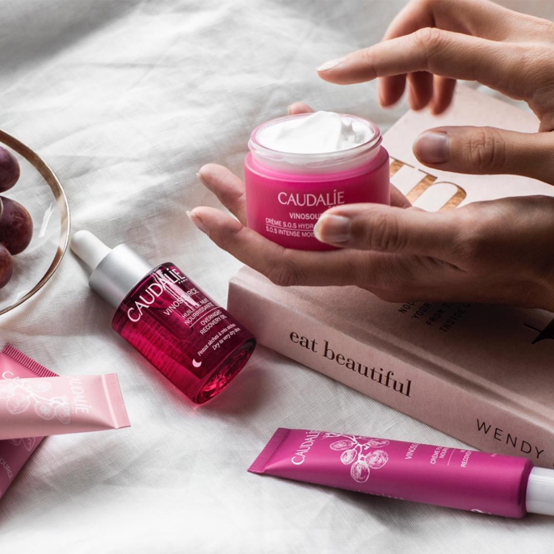 TheWorkPerk's tweet photo. Don’t let your work, wear out your skin – introducing #Vinosource SOS Intense Moisturizing Cream from @CaudalieUK. This rich and velvety cream is the ultimate dry skin saviour. Look out for #rewards in your office this week #TheWorkPerk #Caudalie #Moisturiser https://t.co/cdJgR1wLow
