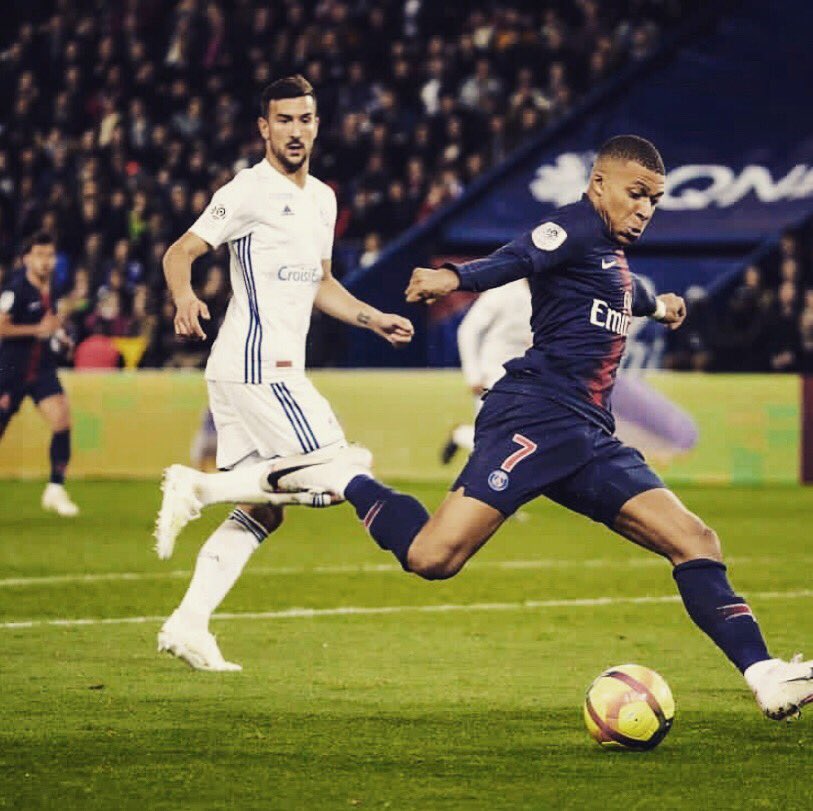 pama3721's tweet image. Semaine quasi parfaite !!!
#mercichoupo #rcsa #unseulamour #guerriers #onperdpas #PSGRCSA