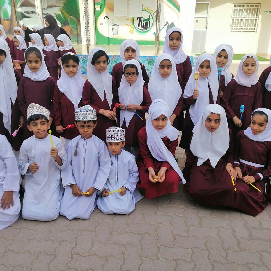 صرح يسمو بطلابه..

تم تكريم الطلبة المتميزين أخلاقيا وعلميا في ساحة الطابور وذلك تقديرا لهم على جهودهم المبذولة..صرح ينبض بالعلم والقيم