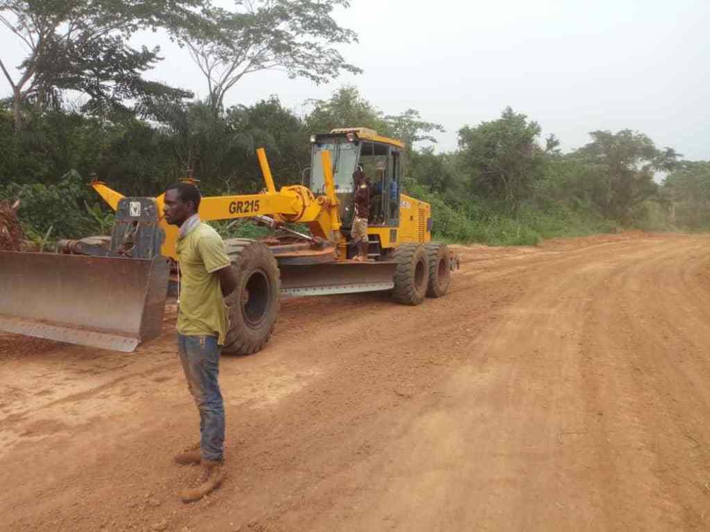 NppPinkLadiesGh's tweet photo. Effiduase-Asokore: MP Gives a 7km Non-Motorable Road a Facelift. https://t.co/rZ6lPDj1mz https://t.co/ZPFPWMxBRZ