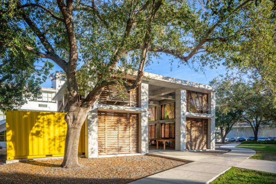 cyberarchi's tweet photo. Avec le BuildLab, le département Architecture de l’Université de Miami inaugure un centre d’apprentissage immersif, conçu par un professeur et ses étudiants. Cet espace leur permettra de développer leurs projets dans un endroit protégé
https://t.co/6ZNcikHxgt https://t.co/riolL6SLwV