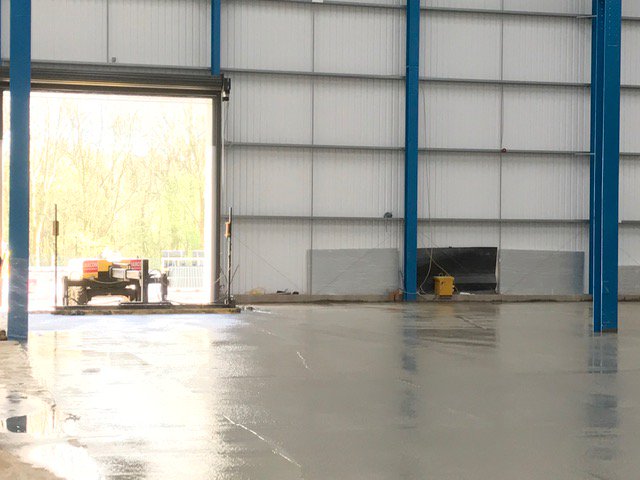 JarconLtd's tweet photo. Here's some snaps from our last pour on site 4500m2 using our @Ligchine Laser Screed Max! #powerfloat #Ligchine #concrete @concrete_sales @LigchineEurope https://t.co/RTTVUiPpu5