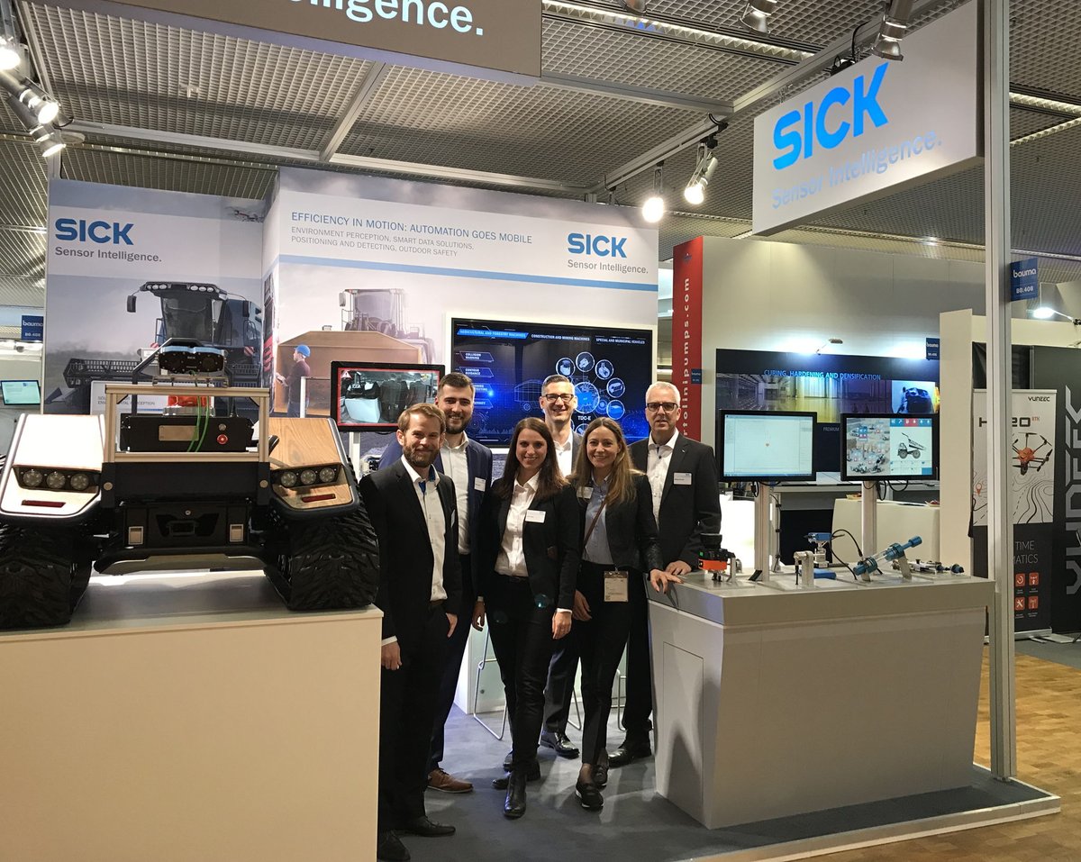 SICK_de's tweet photo. Da sind sie: unsere Experten auf der #Bauma2019! Besuchen Sie uns in Halle B0 an Stand 408! https://t.co/21D3qZ05qK