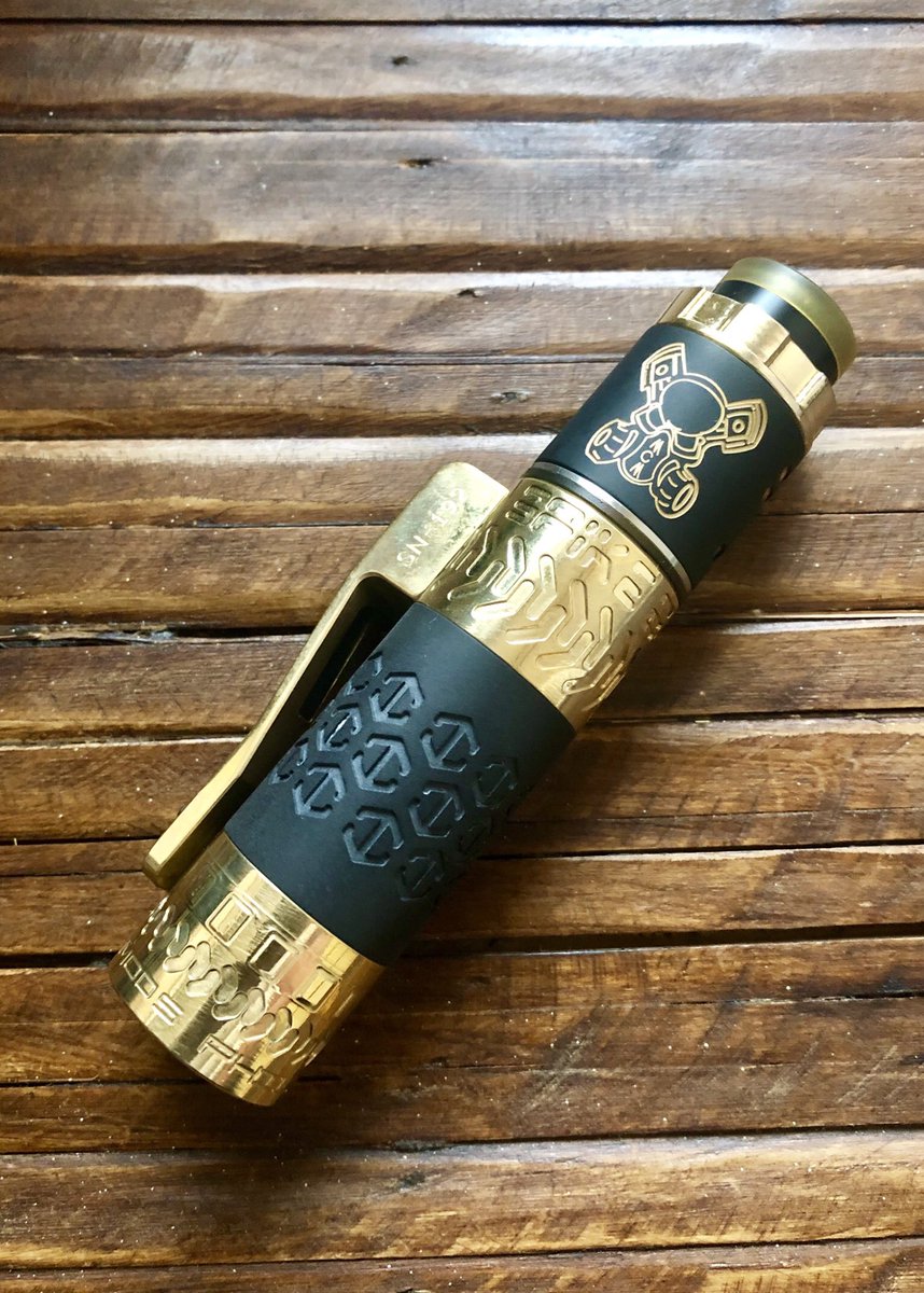 PVMCJapan's tweet photo. Spike2.0 Brass w/ Black Derlin Sleeve &amp; button x Underground 25 RDA by #MCMMODS Philippines 🇵🇭

#Spike2 
#LovePinoyVapingGears https://t.co/82qh5fn3h6