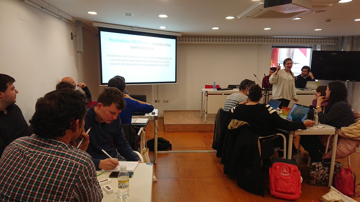 minube's tweet photo. 🤖 ¡Comenzamos hackathon #DesafioDESTInno! 😁🖥️📲
La hemos vuelto hacer 😏 pero esta vez en Vigo con @depo_es @turisriasbaixas @zonafrancavigo
@ClusterGalicia @clusterticgal
@here y @Vizzuality https://t.co/I6YTNx110D
