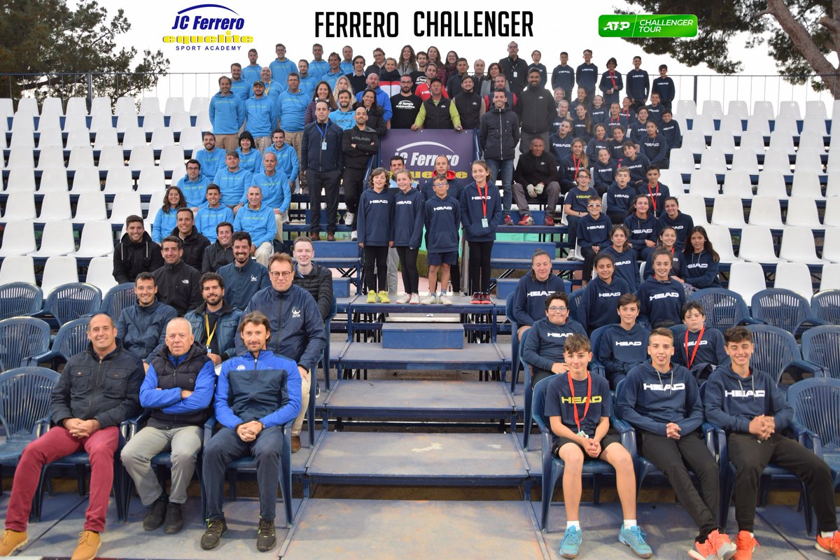 ¡Qué gran semana hemos vivido durante el Ferrero Challenger! 🙌👏 Agradecer a toda la gente que ha colaborado para la realización con éxito de este torneo. ¡Una semana para el recuerdo! 🎾 ferrerochallenger.equelite.com