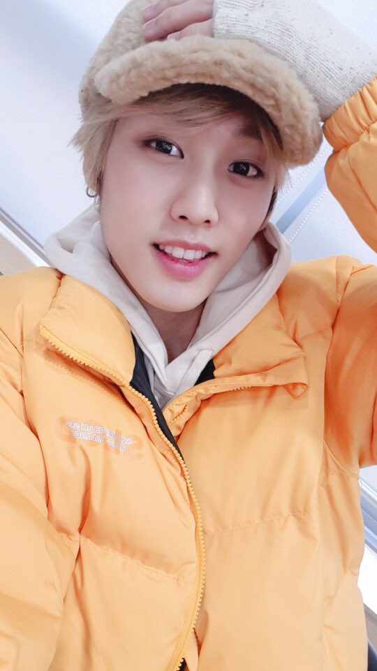 WE_THE_BOYZ's tweet photo. [제이콥] 더비~ 저녁 잘 챙겨드세요!!! 🐰
I hope you're all eating well!! 🐇 https://t.co/fUvFHQTPd4