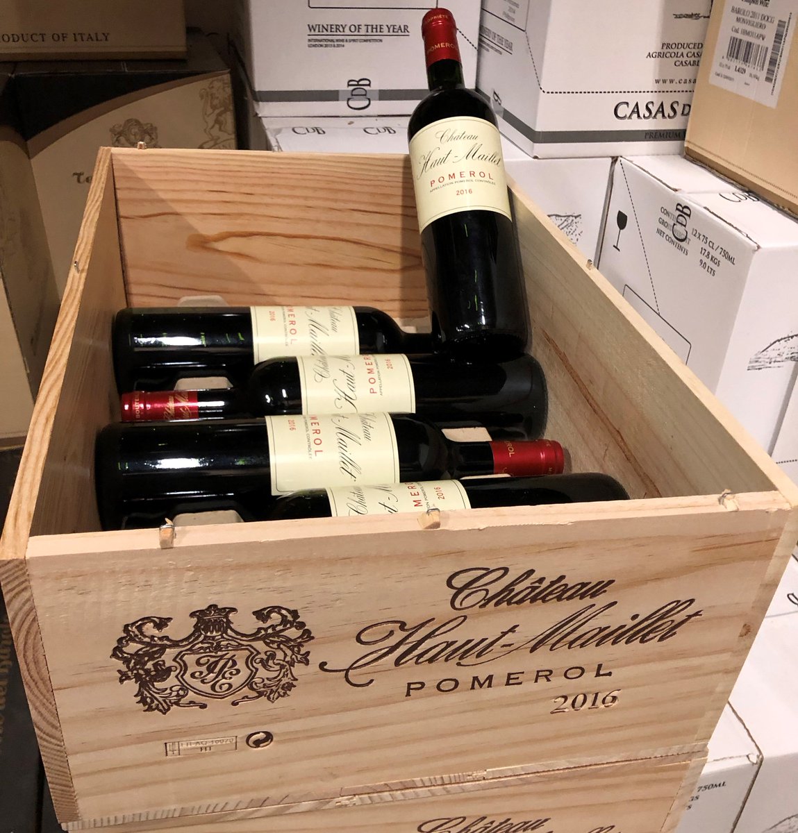 PhilipsonWine's tweet photo. "DØDLÆKKER POMEROL" TESTVINDER!
⭐⭐⭐⭐⭐⭐

Morten Bundgaard fra Jyllands Posten kårer 2016 Château Haut Maillet Pomerol til testvinder og giver de maksimale 6 stjerner i stor Bordeauxsmagning! 👏

199,95,- v/ 12 flasker!
Køb den her:
⬇⬇⬇
https://t.co/0n14oa93xu https://t.co/h7EIS2uF7I