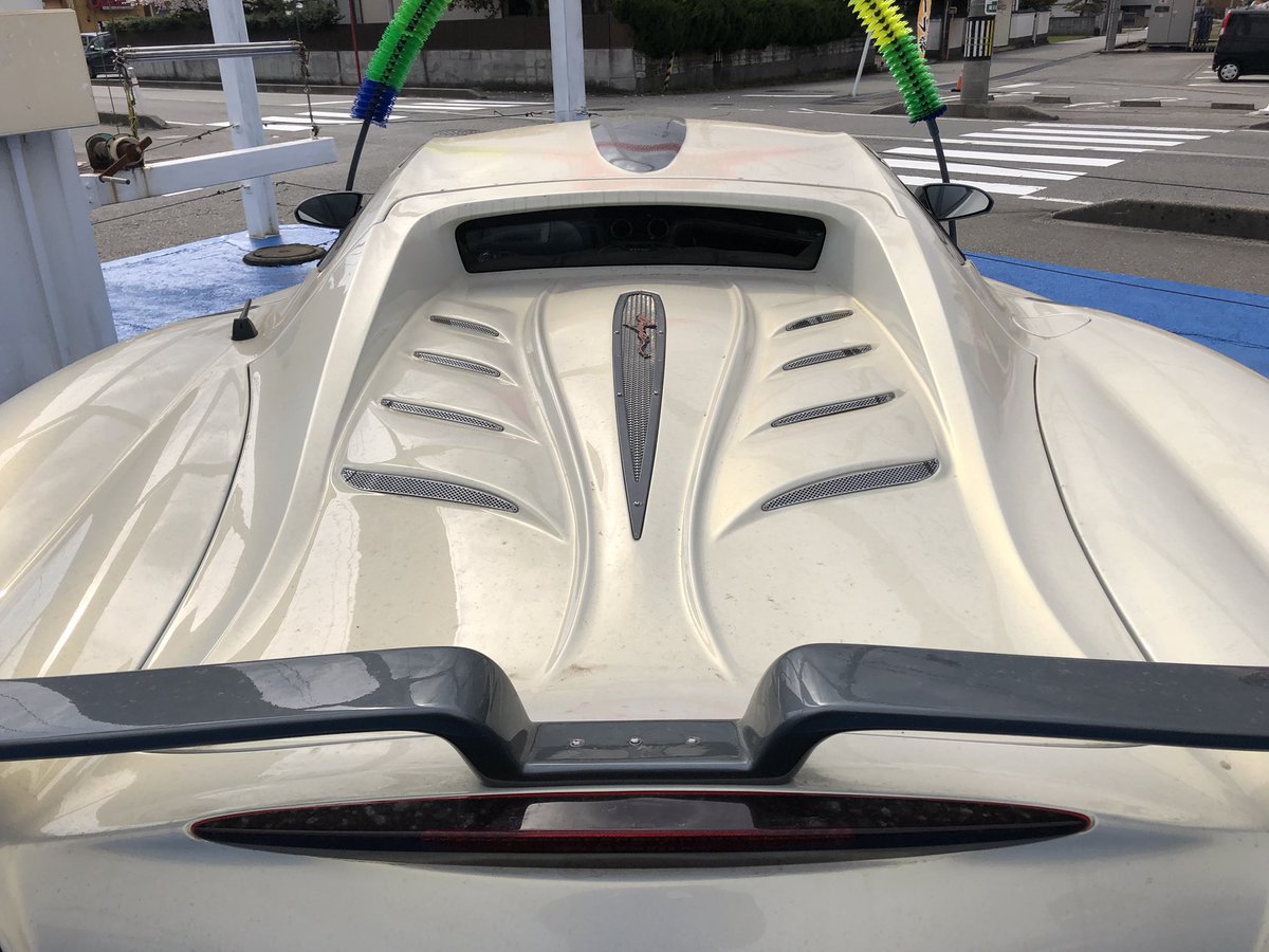 浩どん A Twitter 中古車販売店で ミツオカ オロチ見つけたよ すごくカッコいい 実はこれの茶色に後ろにつかれた事があるけど バックミラー越しで見ると迫力あるよ ミツオカ オロチ