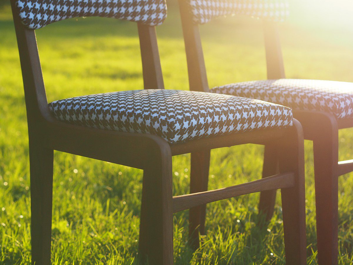 THE_AMUSF's tweet photo. It’s that time of year when many people like to have a change around at home and inject some newness. Have you thought about #upcycling an existing piece of furniture to suit a new colour scheme? Why not contact your local #AMUSF #upholsterer for some ideas on what can be done. https://t.co/xlUbAwSujU