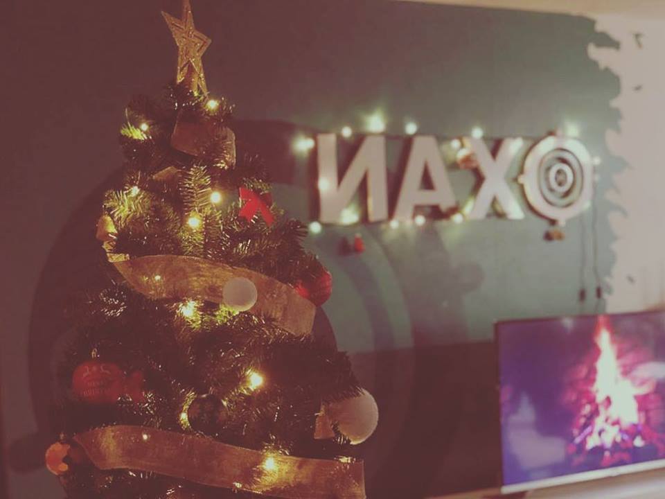 Naxoltd's tweet image. 🎄First Christmas in Naxo’s office. A special moment to remember 🧡
#naxo #socialmediamarketing #socialmedia #webmarketing #webdesign #christmas #christmasiscoming #christmastree #christmasdecorations #moments #special #holidays #fireplace #design #entrepreneur #entrepreneurlife