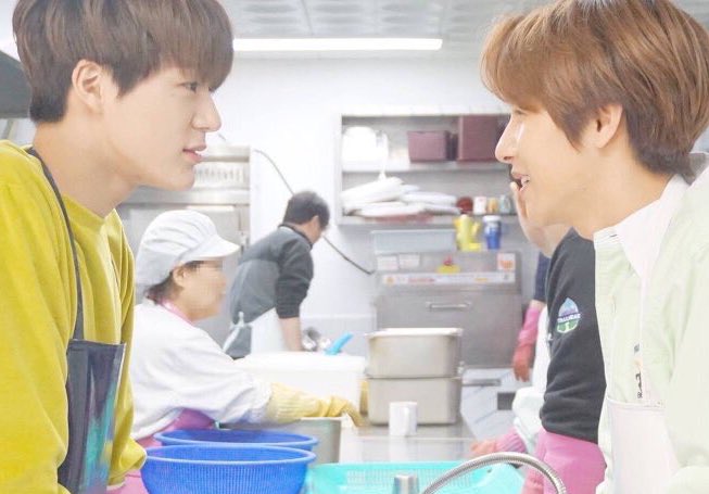 _G3WP3R's tweet photo. ก้มล้างจานอยู่ เงยหน้าขึ้นมาสบตากันใช่มั้ยย #noren https://t.co/K40MJTjAtP