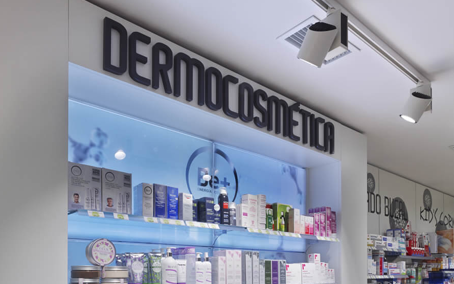 TecnyFarma's tweet photo. Conecta con el paciente de tu #farmacia a través de nuestros diseños y nuestra comunicación visual para el sector farmacéutico👉https://t.co/N49eJb7fpi  
#ComunicaciónFarmacia #ComunicaciónVisual #Tecnyfarma https://t.co/5zn2zQTFal
