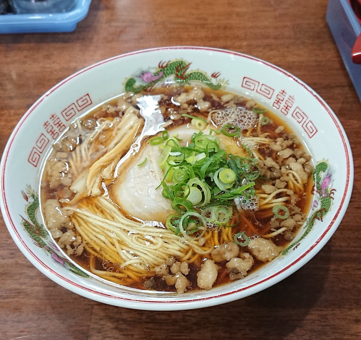 じおん tweet media