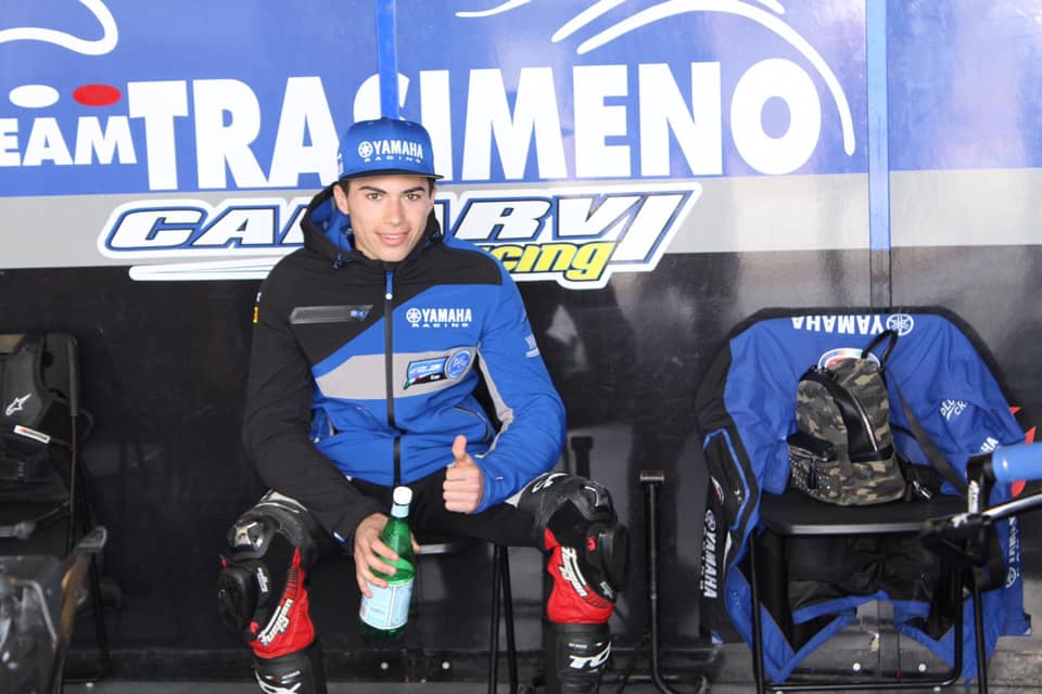 ffmoto's tweet photo. #CoupDeChapeauAuxFrançais
#HugoDeCancelis, @GautierPaulin, #TomVialle, #StephenRubini, #TomGuyon et #PaulBury. https://t.co/qaUdLFiaVh https://t.co/54fK4cSc6O